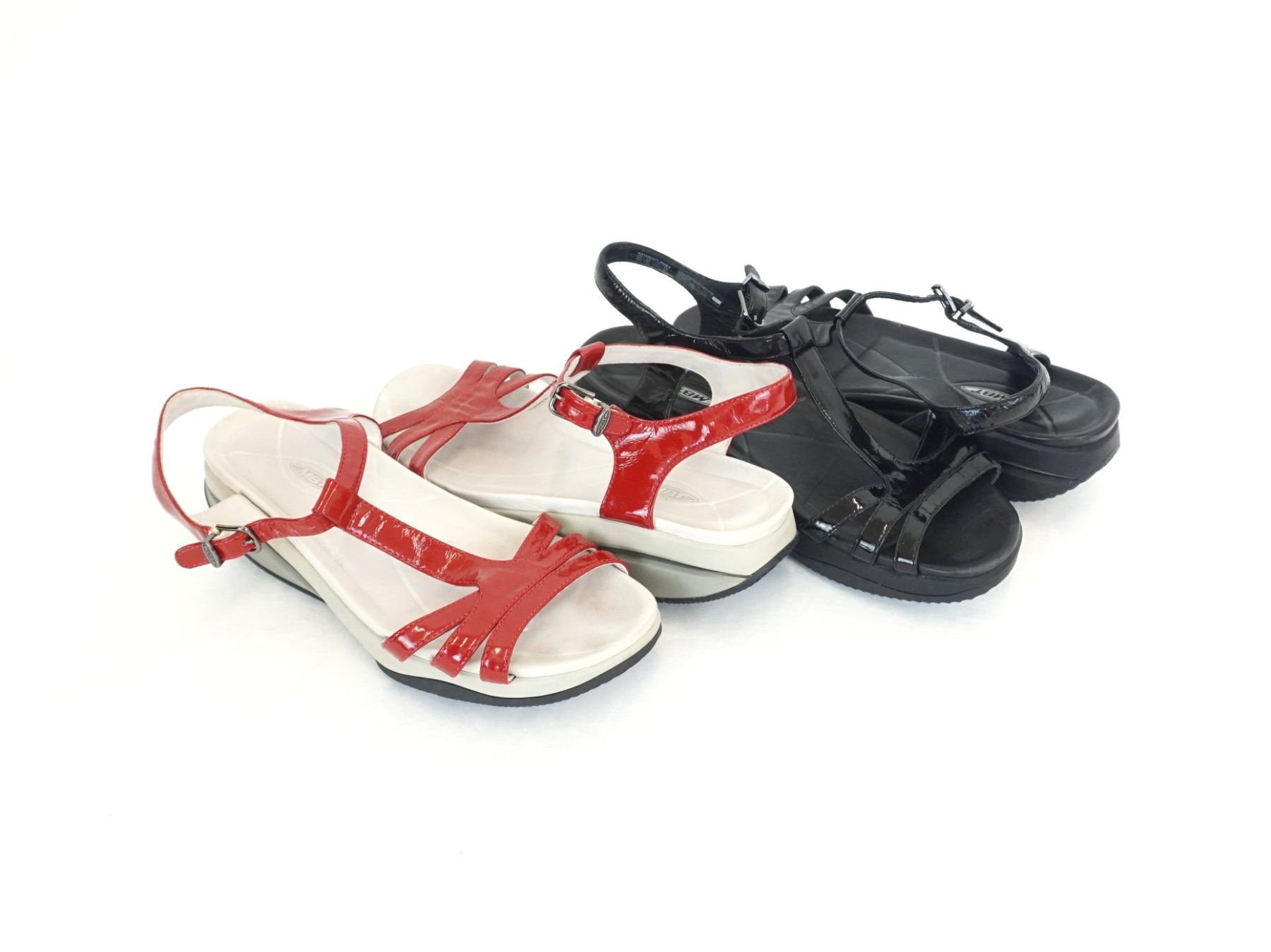 MBT Scarpe da donna: 2 Paar MBT Abrollsandalen – Usato da Pratteln venduto da Restwert_Pratteln