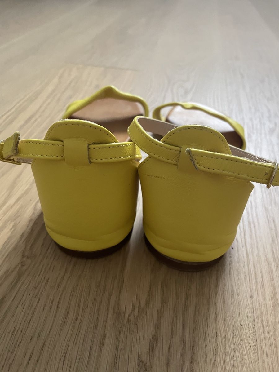Scarpe da donna: Sandalen gelb, Gr. 39 – Usato da Wichtrach venduto da estrella03 3