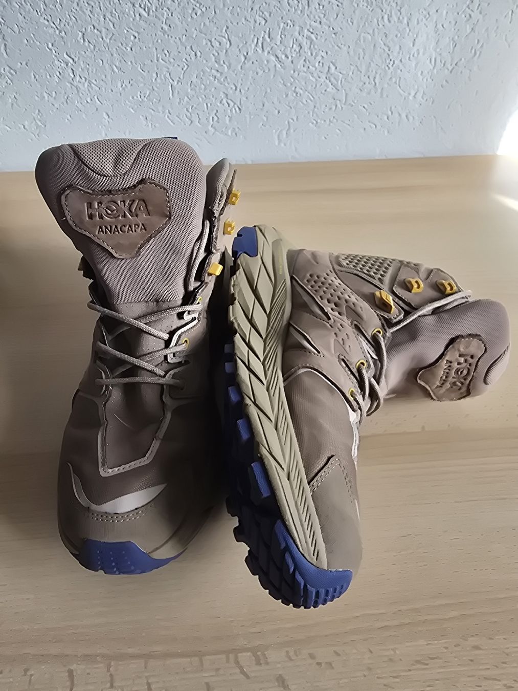 Hoka One One Scarpe da uomo: HOKA Anacapa Mid GTX – Usato da Bern venduto da aw3007 1