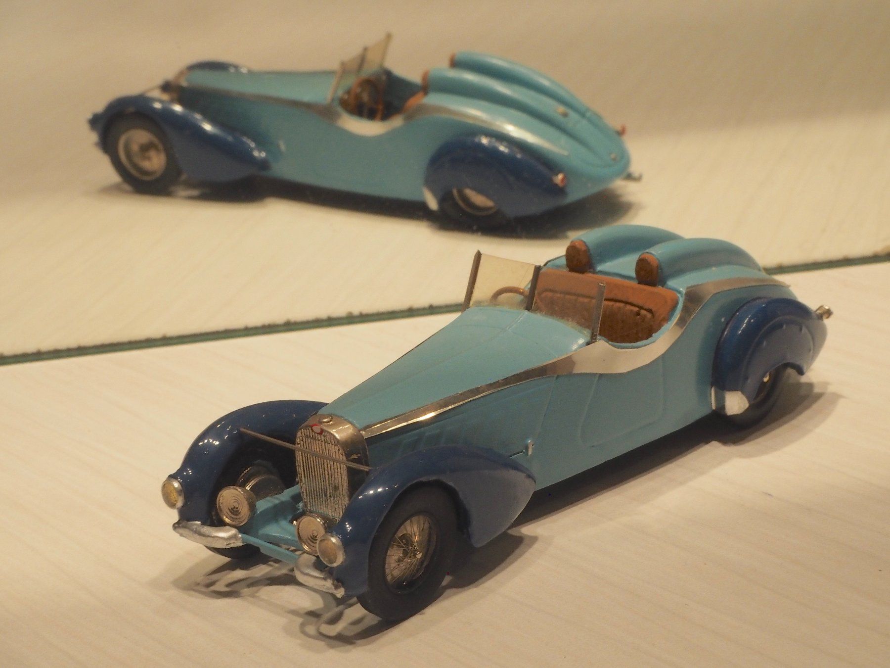 Bugatti Modellautos: Bugatti Type 57 S Roadster - Aurore Models – Gebraucht aus Winterthur von 602ccm