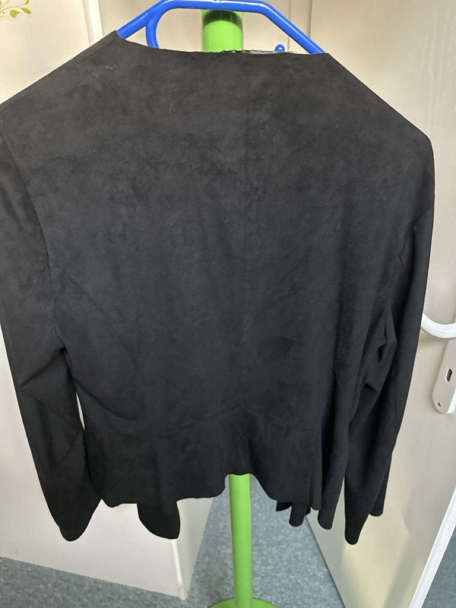 Zara Giacche: Damen Blazer Zara Basic Kunst-Wildlederoptik – Nuovo (secondo la descrizione) da Baltschieder venduto da YmroBe 1