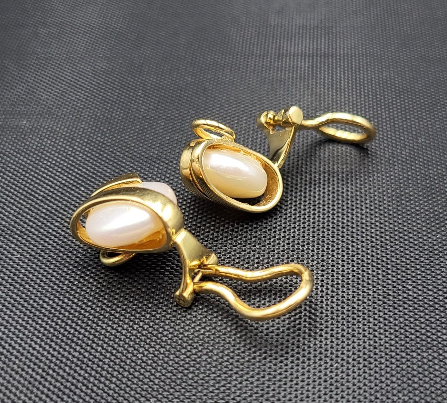 Orecchini pendenti & Orecchini a lobo: 18 Karat 750 Gold Ohrclips Mit Perlen – Usato da Wald ZH venduto da Dasilver 9