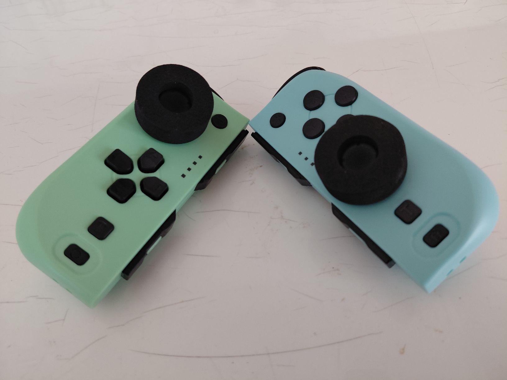 Nintendo Konsolen: Nintendo switch Konix Joypads – Gebraucht aus Allenwinden von Muggi076