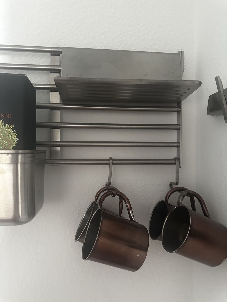 Ikea Appareils de cuisine: IKEA kitchen knife rack and rail with tubs. – D'occasion à Basel par VanBuyer2010 2