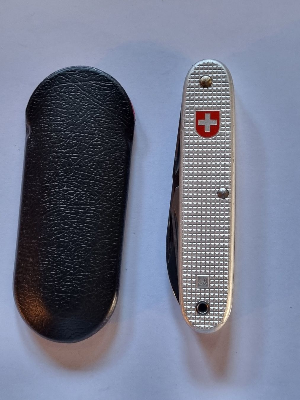 Victorinox Coltelli tascabile: Schweizer Sackmesser, Victorinox, mit Ledertasche, Top! – Nuovo (secondo la descrizione) da Trachslau venduto da post35 2