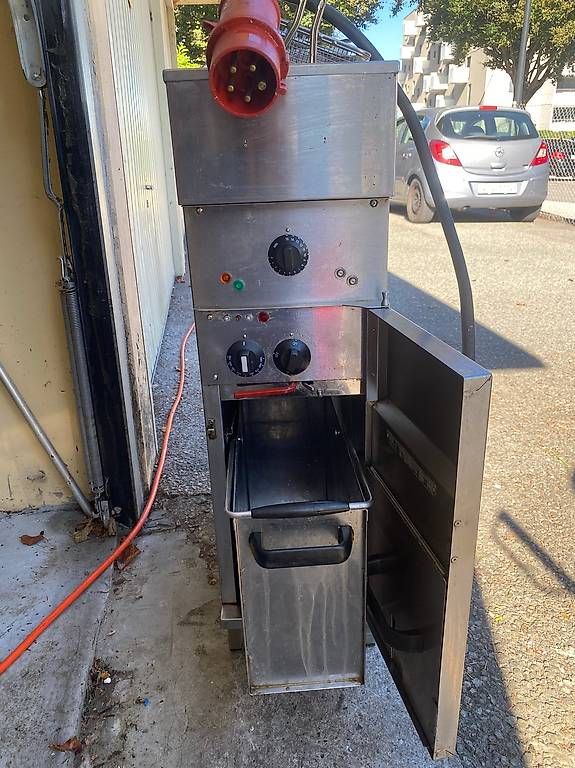 Cucine complete: Vend une friteuse Valentine – Usato da Martigny venduto da seater 4