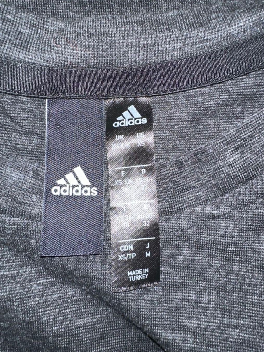 Adidas Tops: Adidas Sport-Top – Neuf (Voir description) à Horgen par sophiaric 2