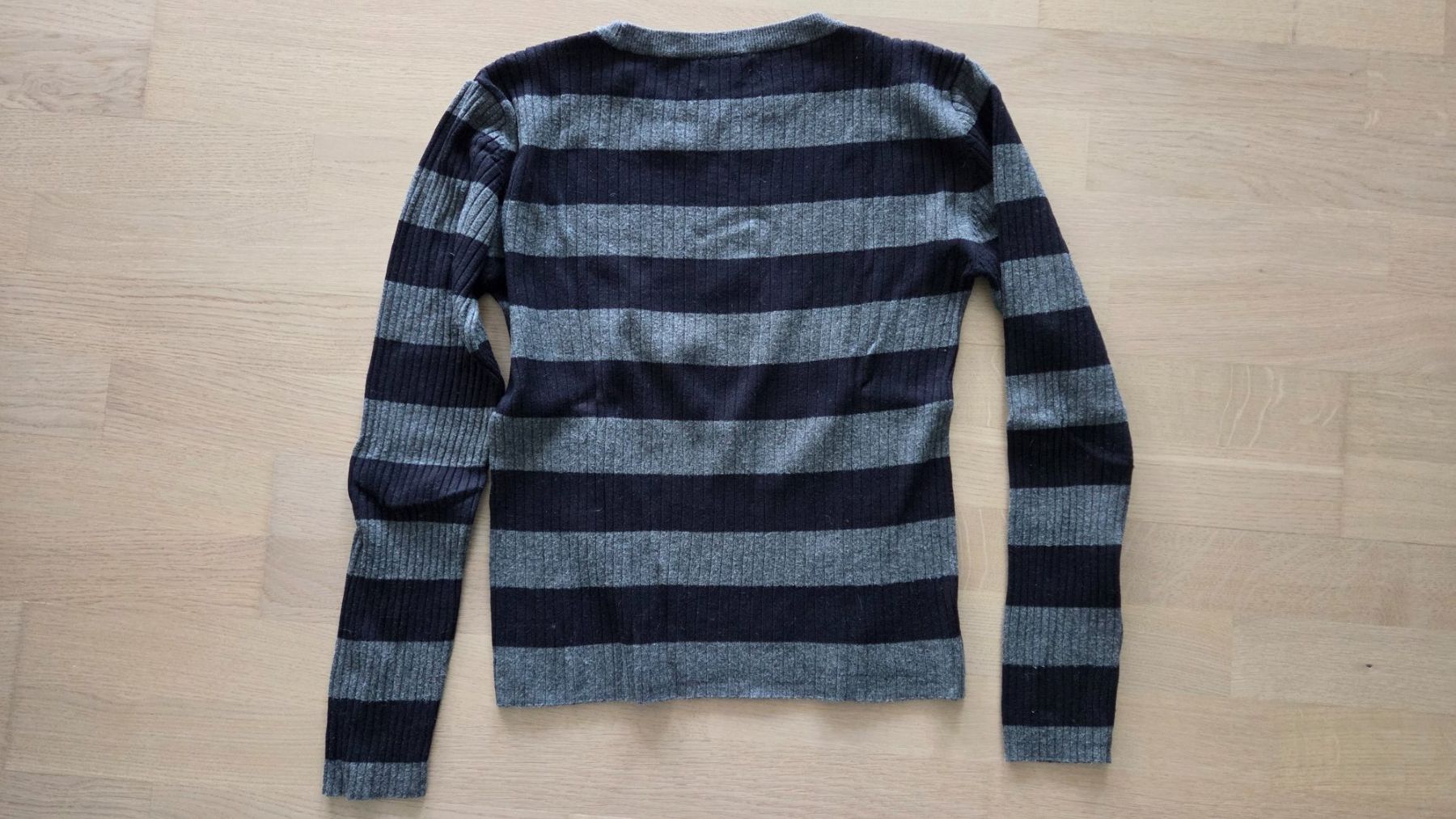 Maglioni & Felpe: Shirt – Usato da Einsiedeln venduto da kiphrajaya 1