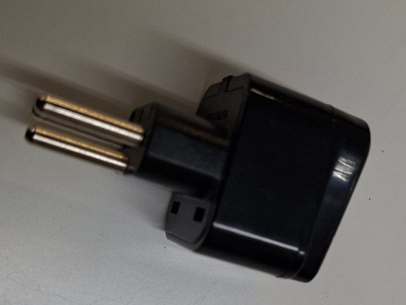 Laufwerke & Adapter: Schweizer Standard 3-Pol-Adapter – Neu (gemäss Beschreibung) aus Wettingen von Wendemarket 2