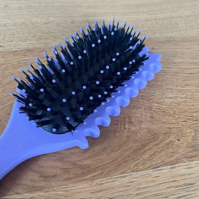 Autres soins des cheveux: Styling Bürste für Locken | Lockenbürste_violet – D'occasion à Küssnacht am Rigi par Donna22 1