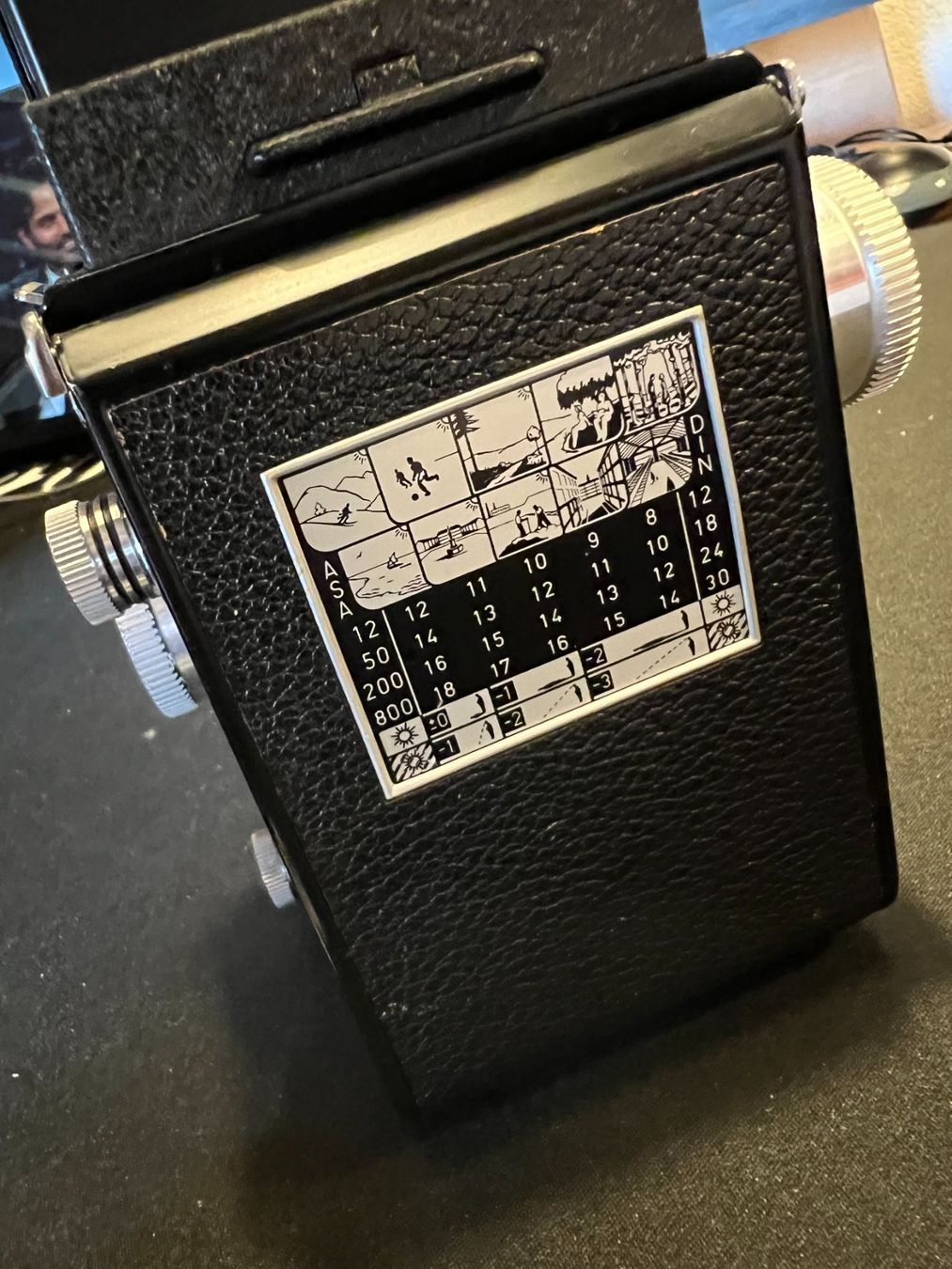 Rollei Fotocamera: Rolleicord VA – Usato da Uster venduto da Stoessda 4