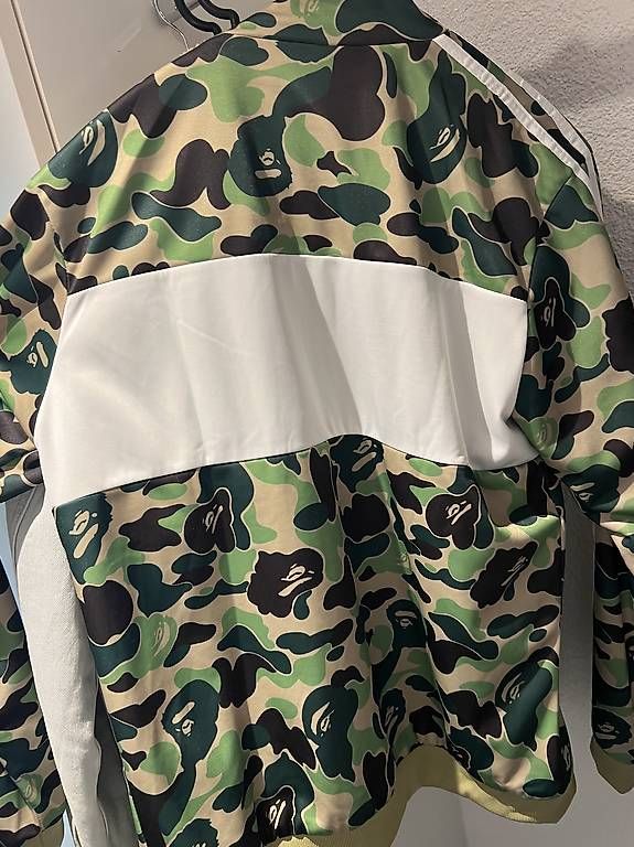 Giacche: Adidas x Bape Jacke  – Usato da St Gallen venduto da rub_gk9g 2