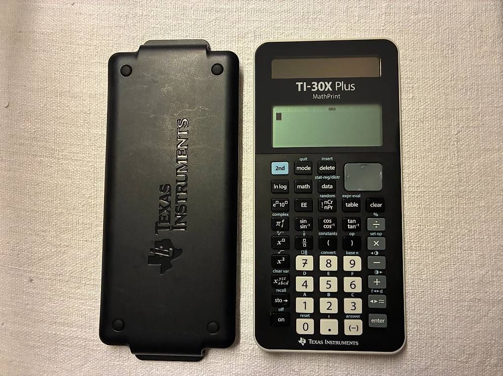 Texas Instruments Calculatrices: Texas Instruments TI-30X Plus – D'occasion à Balgach par jad_96ht 1
