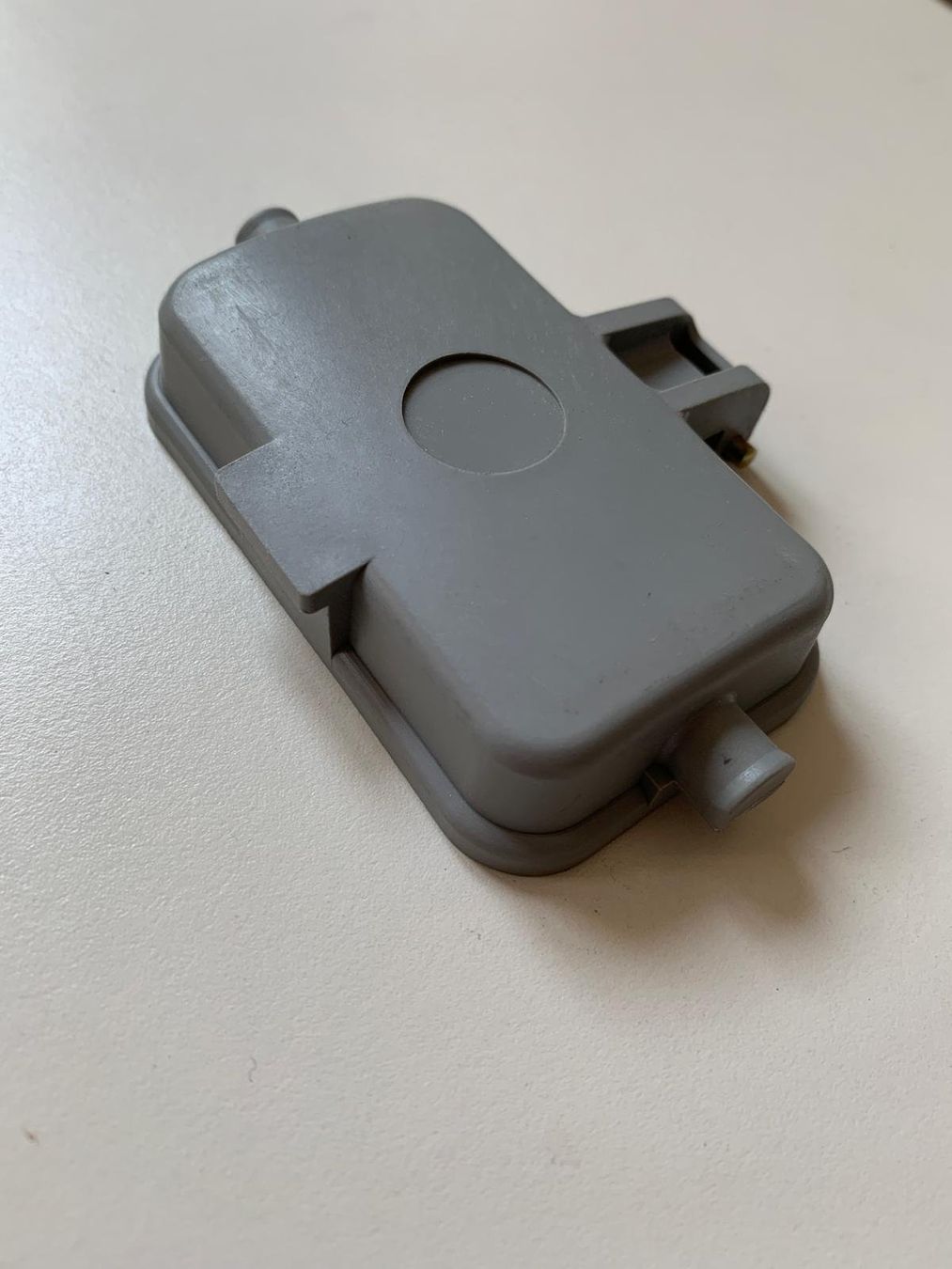 Componenti elettronici: Abdeckkappe 10-B (Harting?) – Usato da Münchenstein venduto da Licontrol