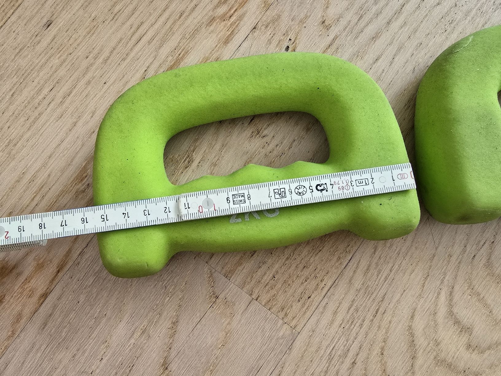 Poids & Haltères: Kurzhanteln 2kg – D'occasion à Rickenbach b. Wil par Beautiful.Things 1