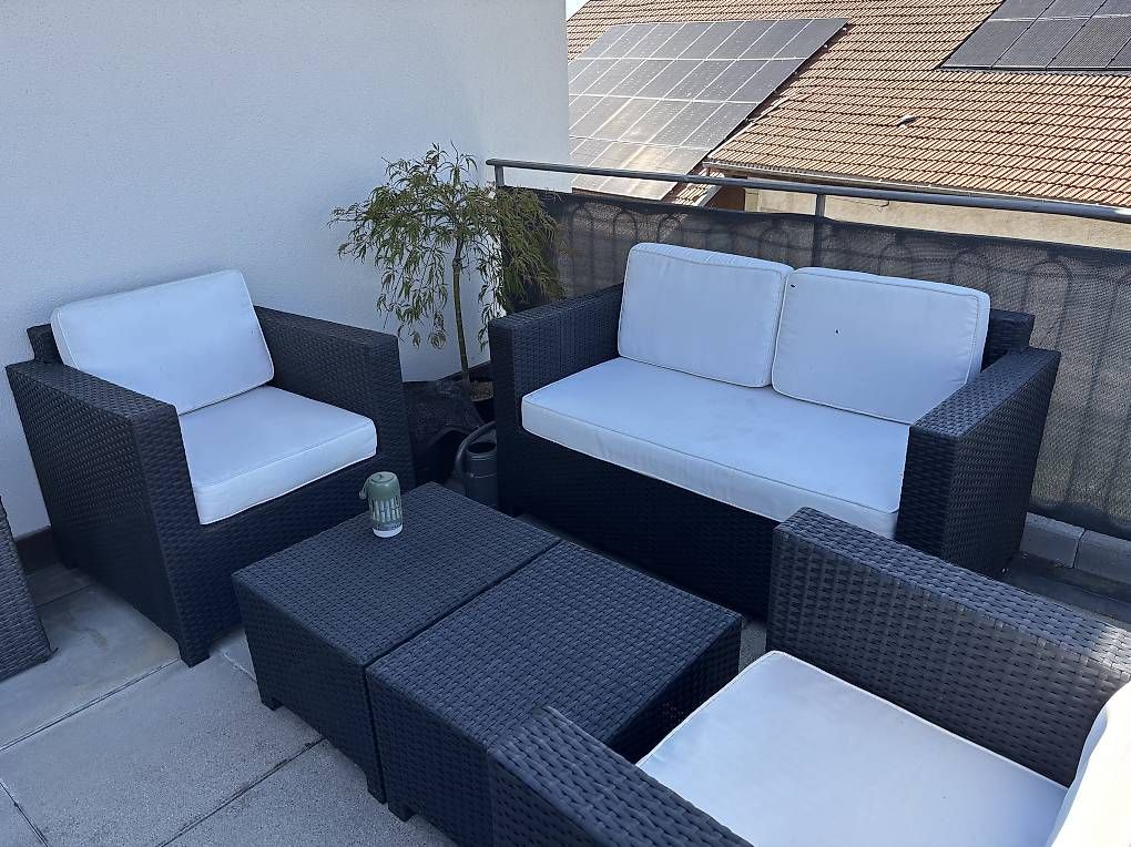 Sofas: Salon de jardin  – D'occasion à Servion par tat_rpx8 2