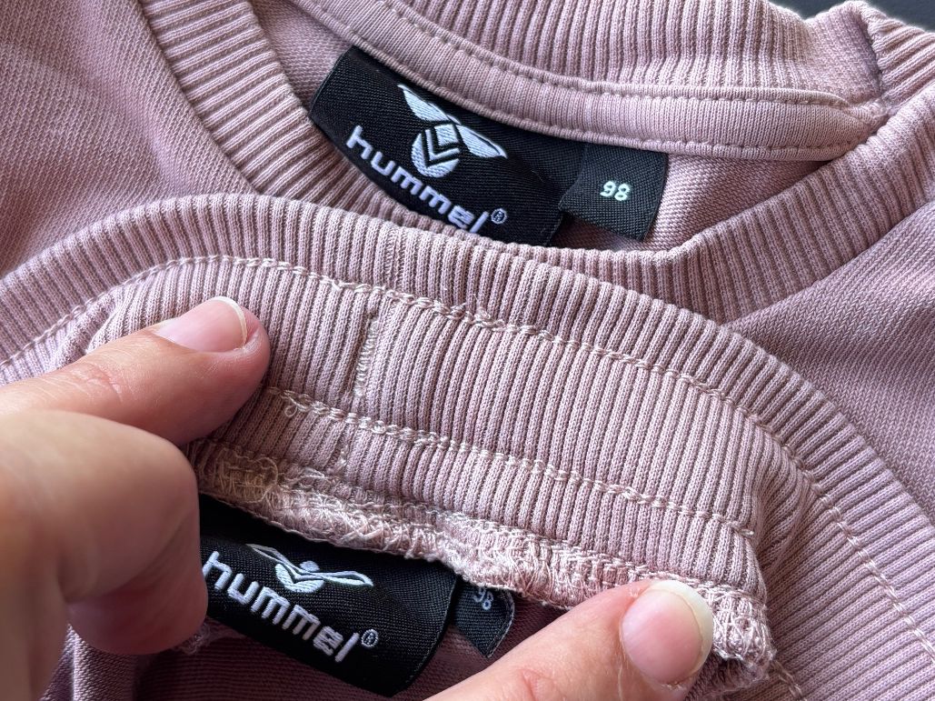 Hummel Lotti & Set di vestiti: Hummel Trainingsset, Größe 98, Rosa. – Usato da Brugg AG venduto da tsannen 1