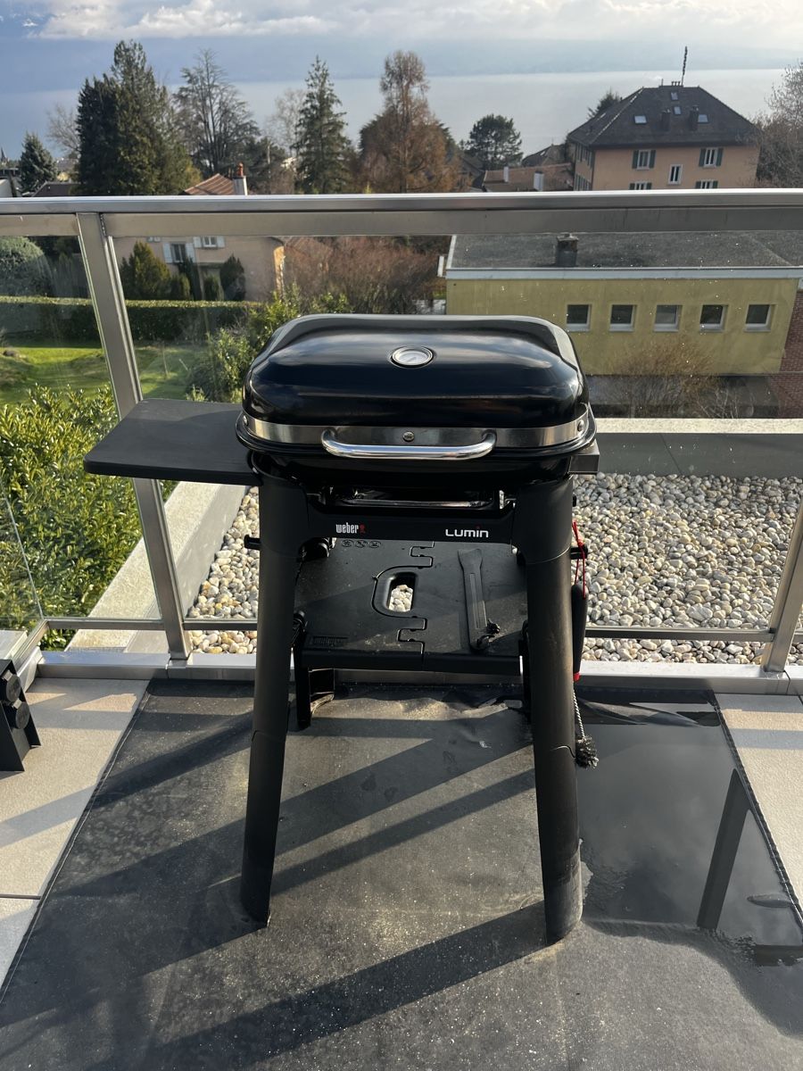 Weber Griglie: Barbecue weber électrique Lumin Compact avec support + acces – Usato da Lausanne venduto da ela_htw9