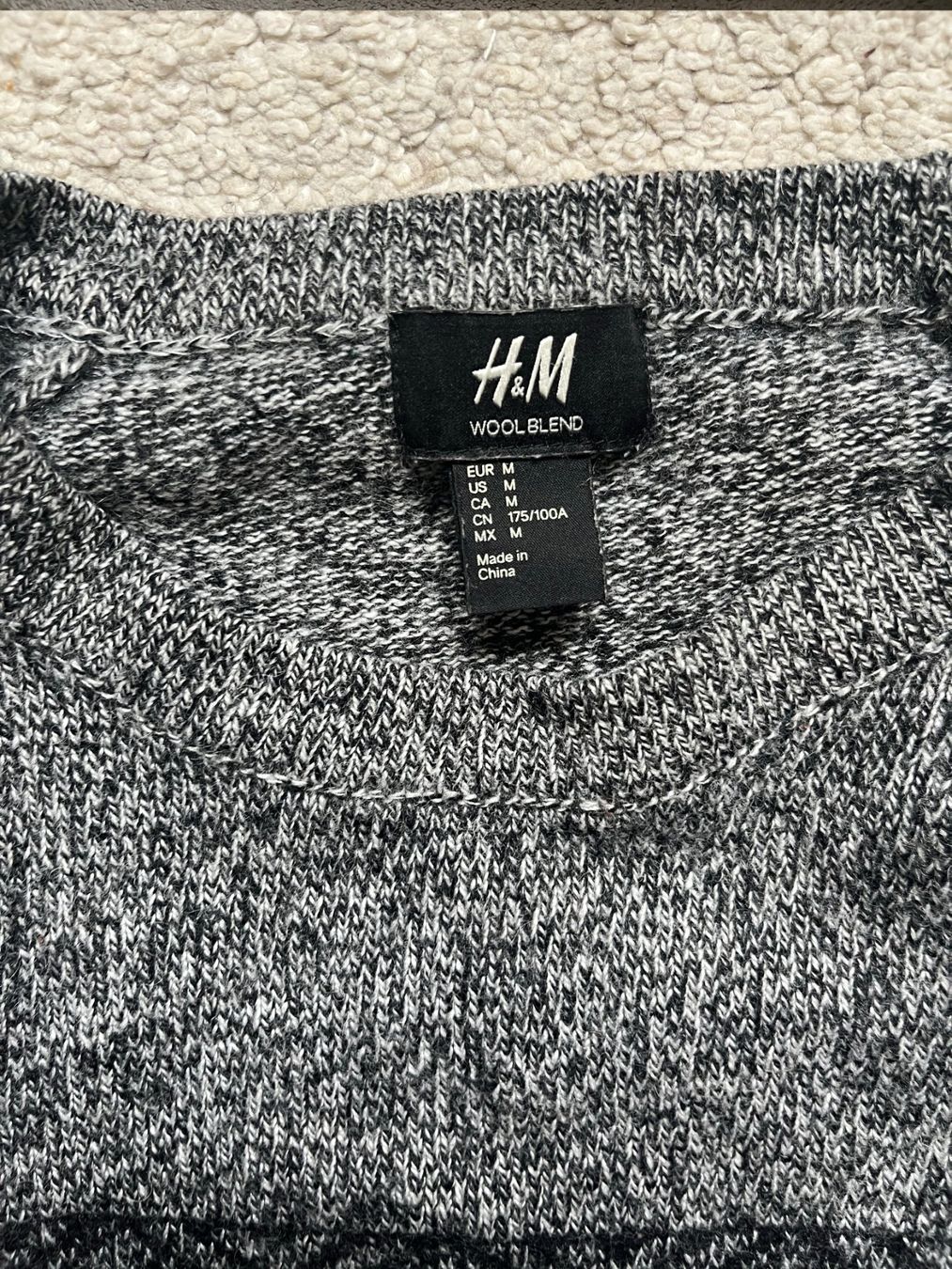 H&M Maglioni & Felpe: H&M Cozy Sweater – Usato da Basel venduto da das_7wzs 1