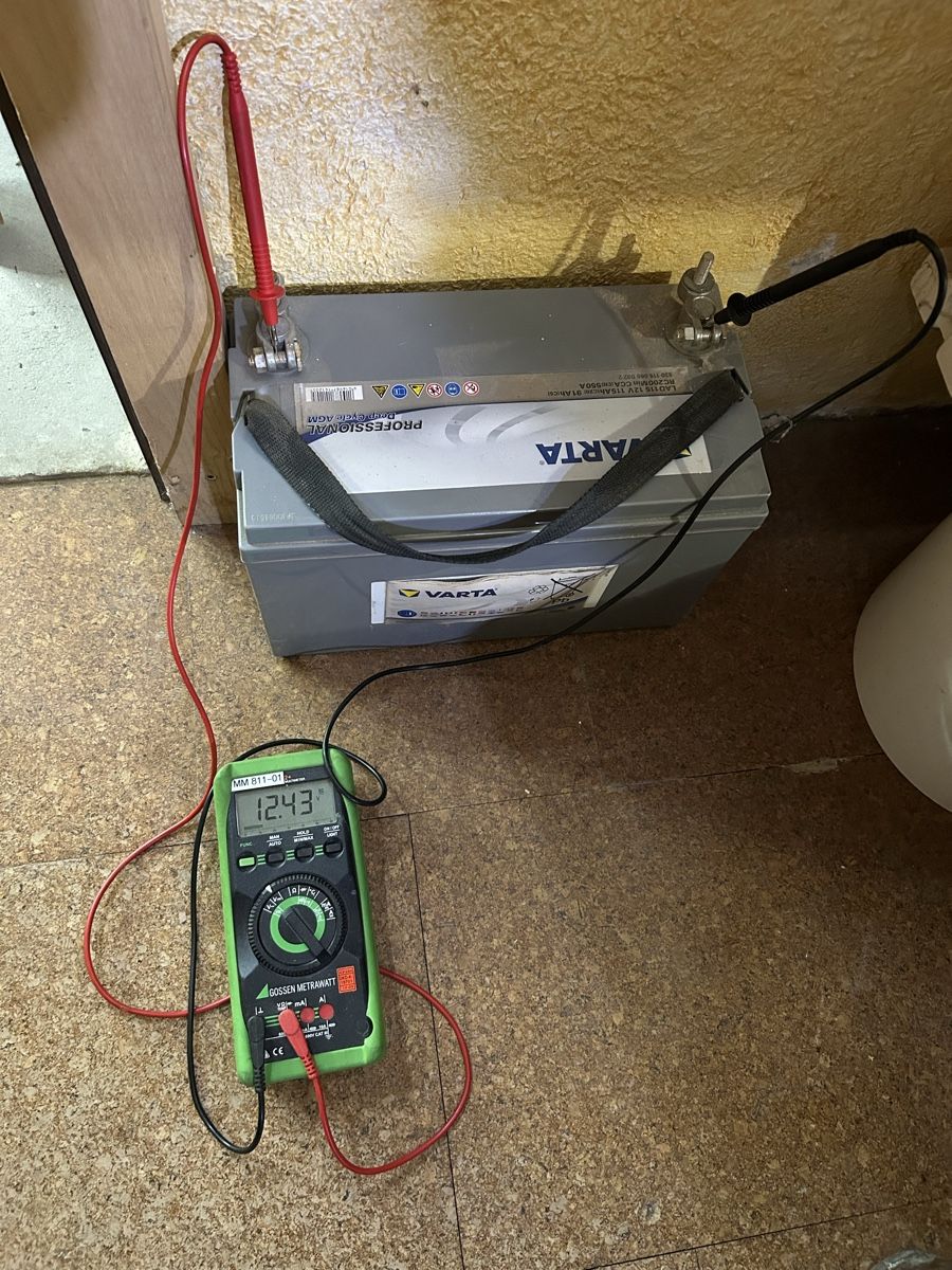 Batterie: Varta AMG Batterie 12v 115ah – Usato da Derendingen venduto da Hauderebaesseler