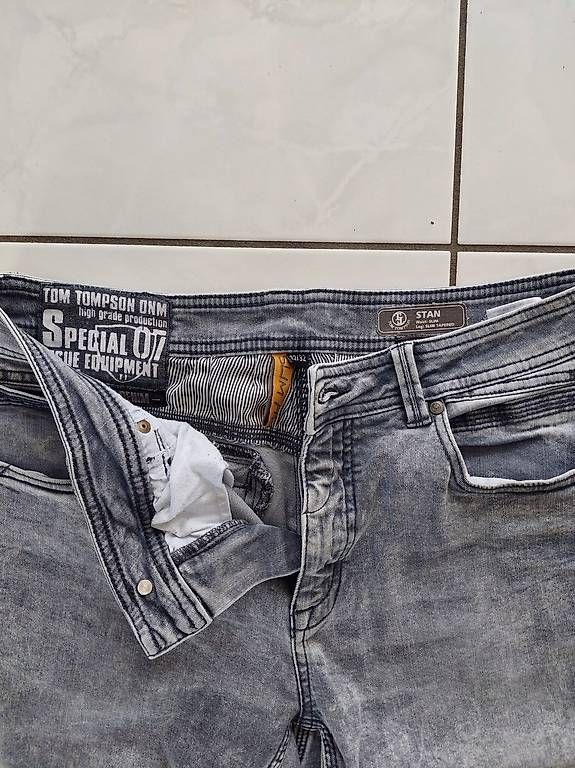 Jeans: 3 Jeans-Hosen TOM TOMPSON, Grösse 32/32 – Gebraucht aus Itingen von sil_jtd6 4