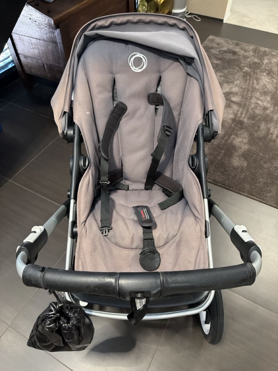Bugaboo Poussette: Bugaboo Kinderwagen Fox guter Zustand – D'occasion à Schindellegi par sch_xgb9 1