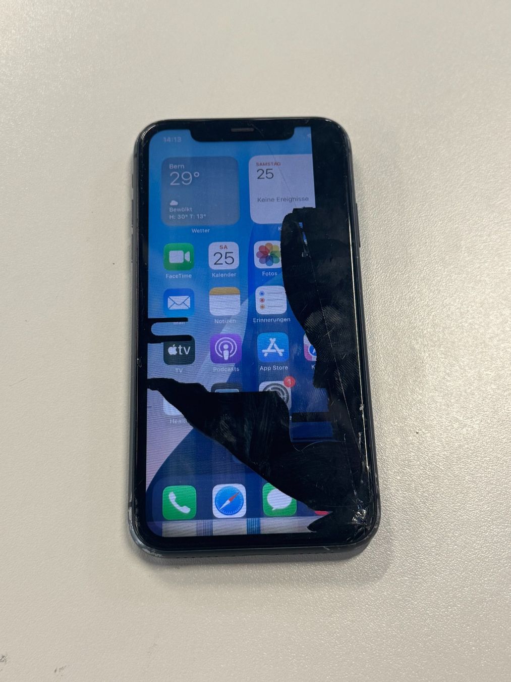Apple Portables: Apple iPhone 11, 256GB – D'occasion à Hombrechtikon par SPS-Liquidationen