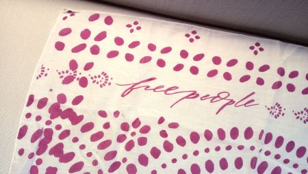 NEU Free People Foulard Halstuch Schal mit Muster