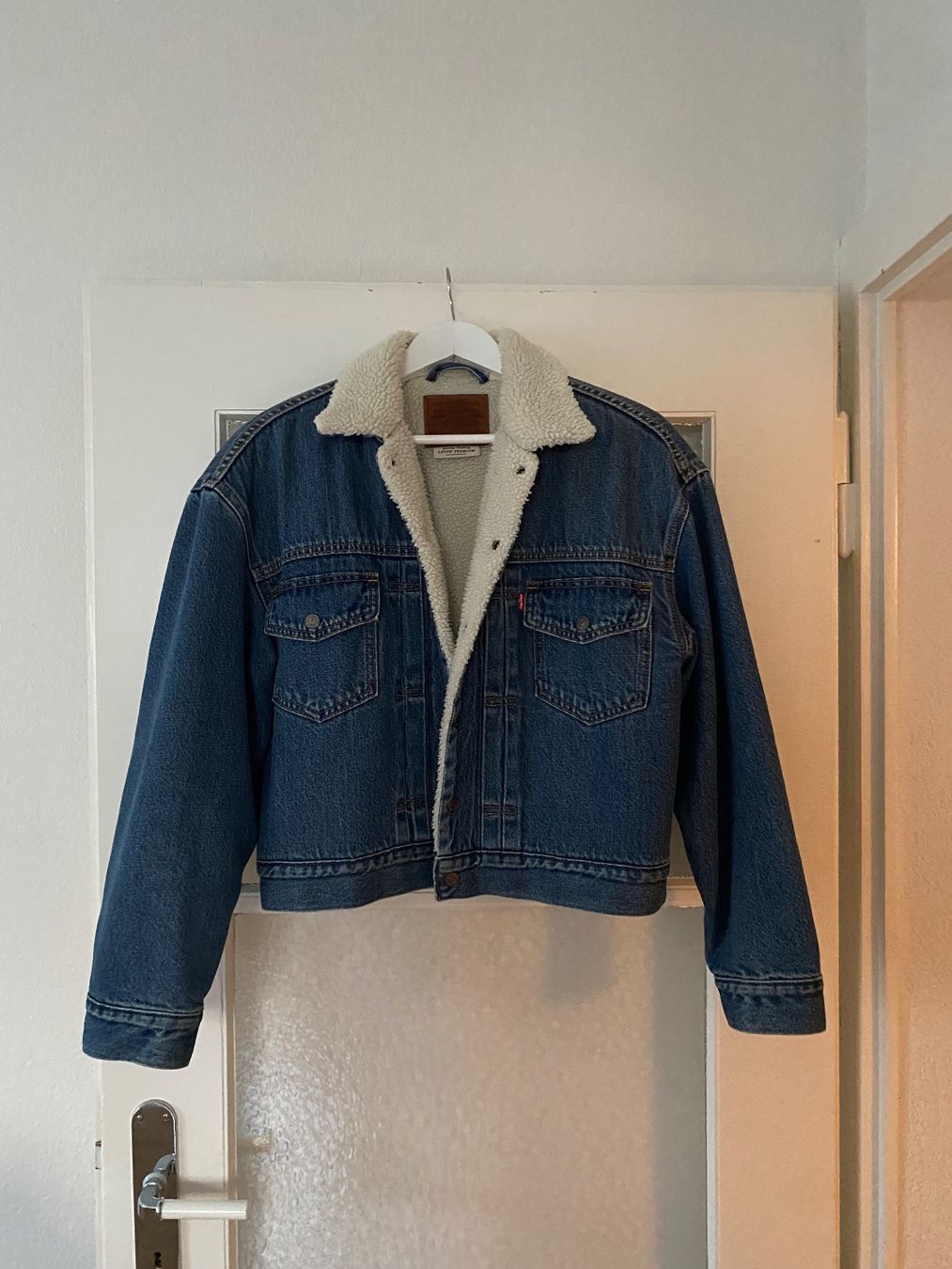Levi's Giacche: Levi's Jeansjacke mit Teddyfutter, Gr. S – Usato da Ostermundigen venduto da TianaTiara
