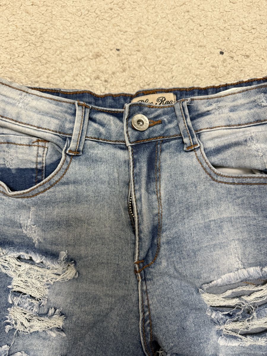 Jeans: Shorts zerissen – Usato da Bolligen venduto da arg_v256 2