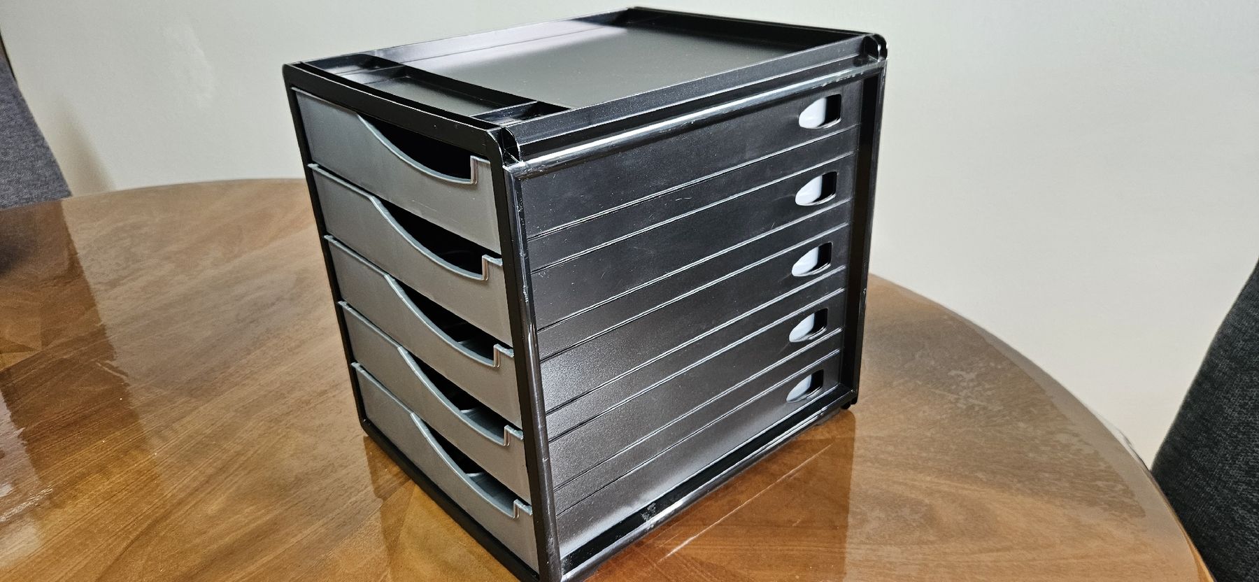 Behälter & Ähnliches: Schubladenbox Kunststoff schwarz grau mit 5 Fächern – Gebraucht aus Rothenfluh von sinhoka 3