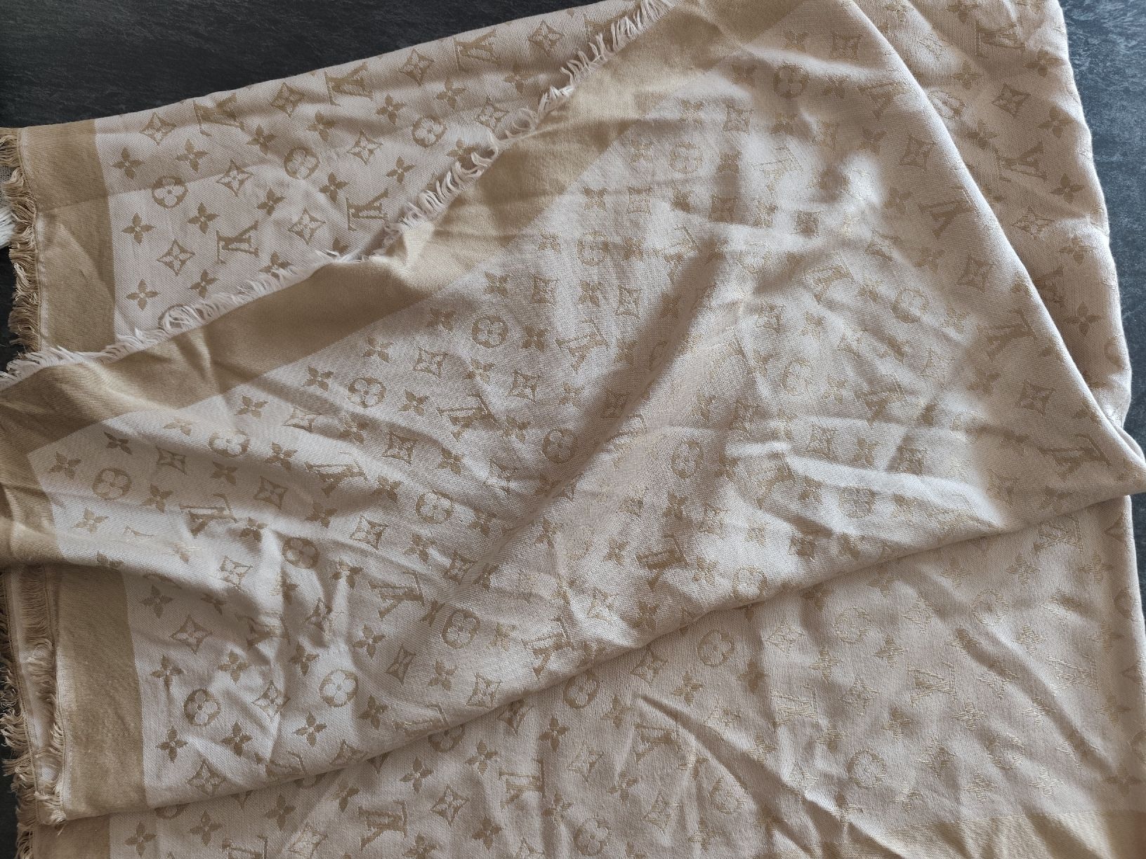 Louis Vuitton Foulard & Sciarpe: Louis Vuitton Chale – Usato da Martigny venduto da Vintage-23 1