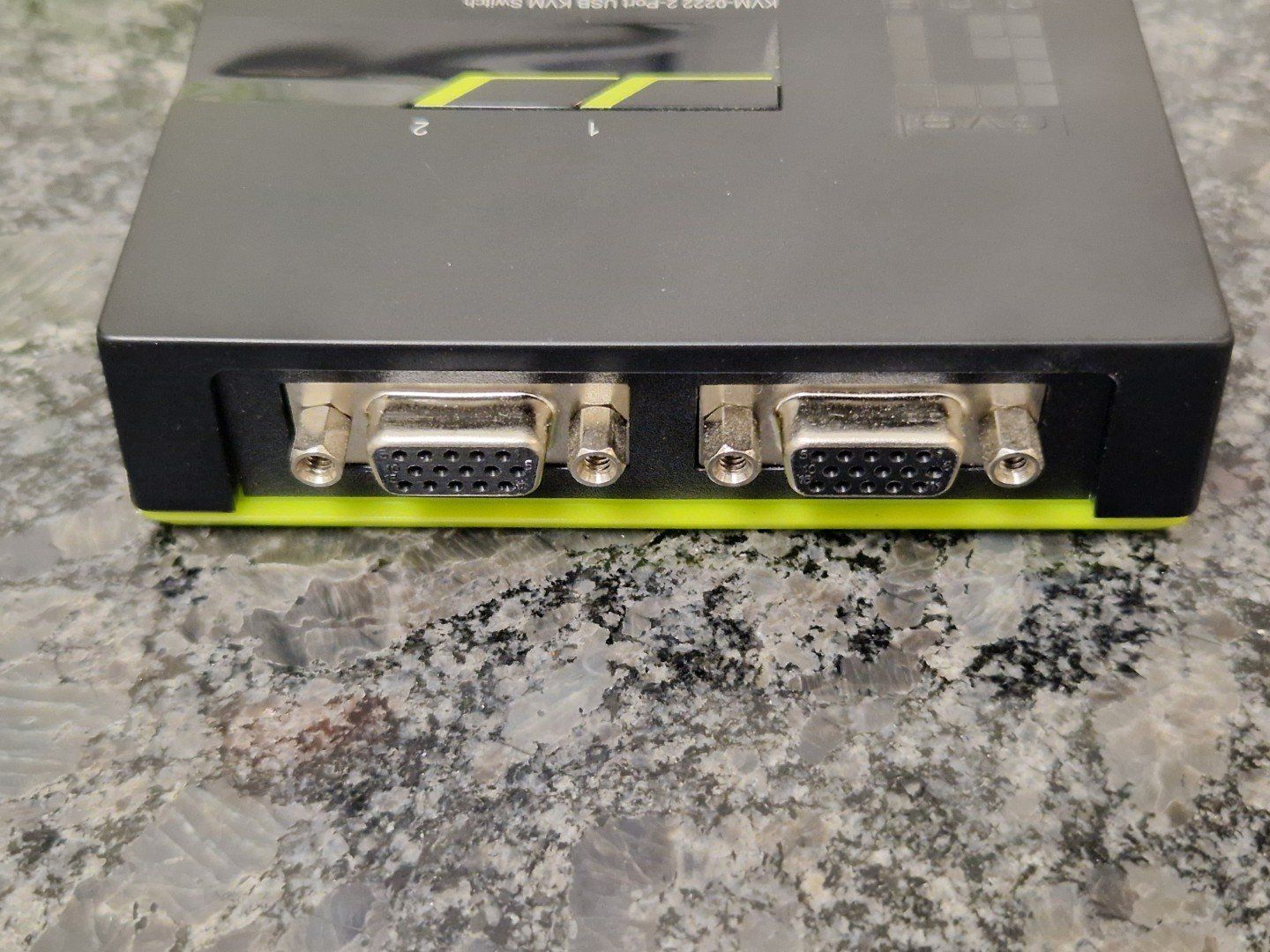 Hub & Switch: LevelOne KVM-0222 2-Port USB KVM Switch – Usato da Au ZH venduto da myamisumi 6
