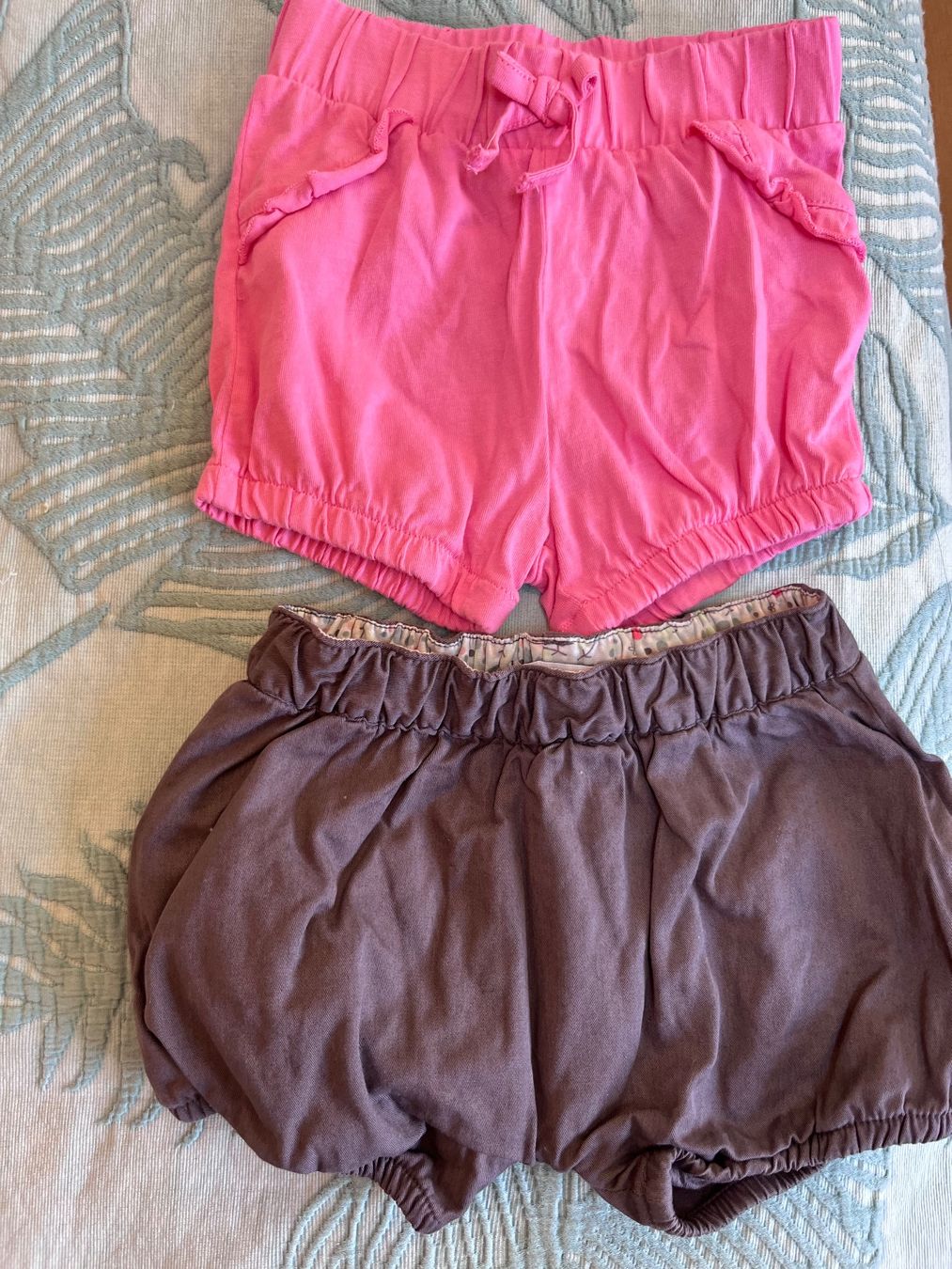 Pantaloni: 2x Shorts, Größe 68 – Usato da Umiken venduto da deb_57xk