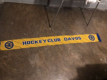 Fanschal Hockey Club Davos gelb blau guter Zustand