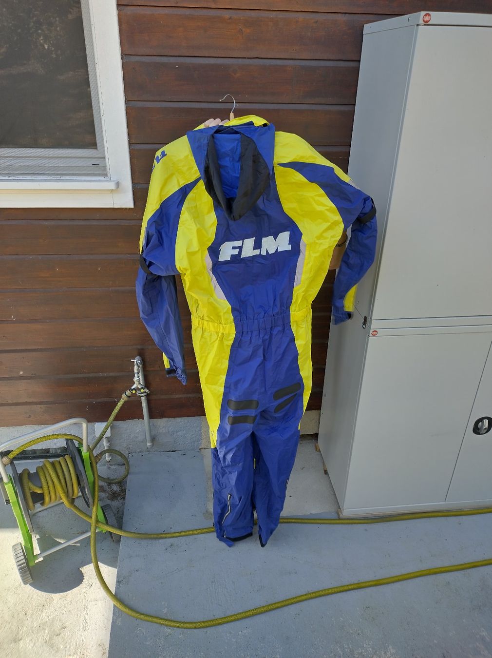 Lots de vêtements: Motorrad Regenkombi – D'occasion à Altbüron par bestatter12 1