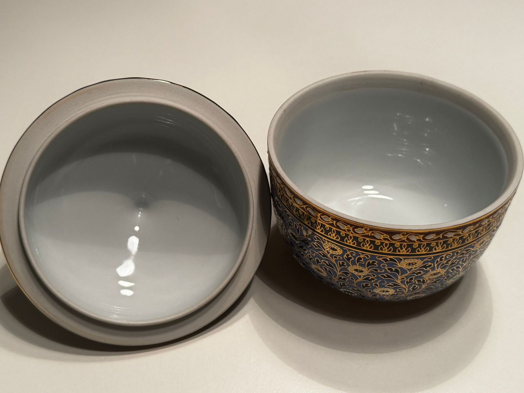 Ciotole: Handbemalte Thai Schale mit Deckel – Usato da Egg b. Zürich venduto da Brocki_Insel_Egg 3