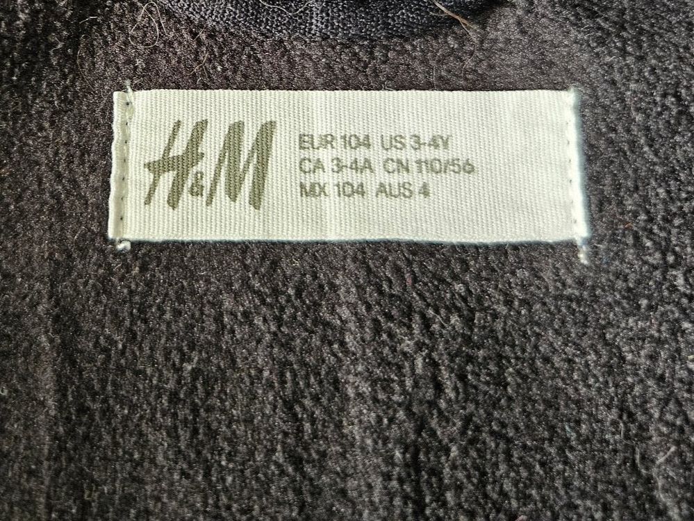 H&M Vestes & Manteaux: Softshelljacke H&M Softshell Jacke Übergang Gr. 104 – D'occasion à Unterengstringen par saraman 1