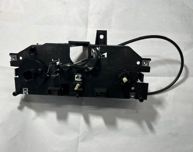 Iveco Tutti i ricambio: commande ventilation Iveco Daily 500334260 – Nuovo e nell'imballaggio originale da Porrentruy venduto da Euromobilesarl