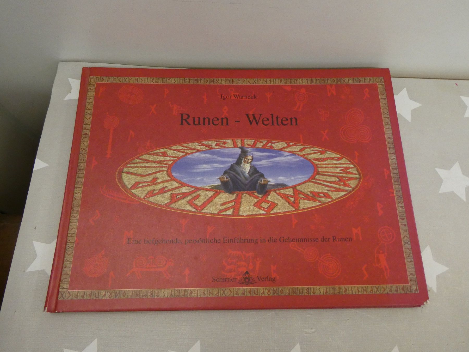 Bücher: Buch: Runen - Welten Igor Warneck – Gebraucht aus Rafz von Powacaddy
