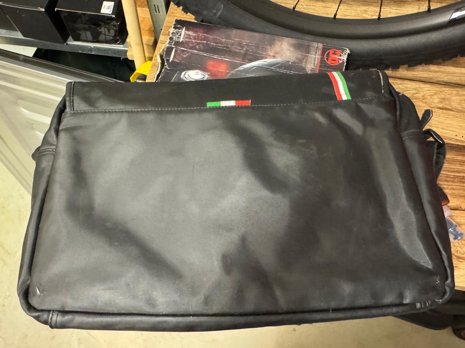 Ferrari Borse: Seltene Ferrari Laptop Tasche. Gebraucht – Usato da Seuzach venduto da Tuccmeister 1