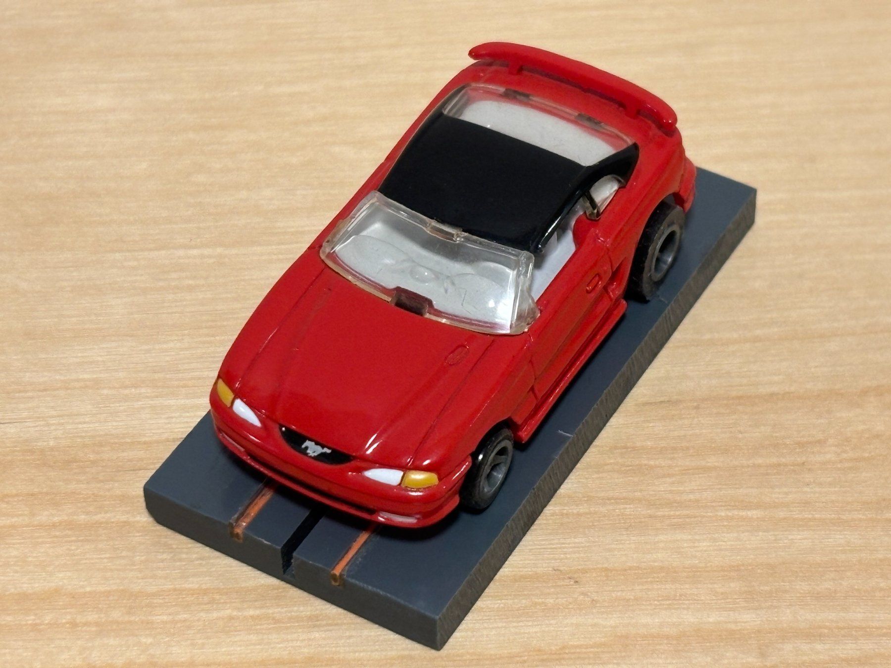 Piste: LifeLike Ford Mustang rot – Nuovo (secondo la descrizione) da Bülach venduto da h0slotch