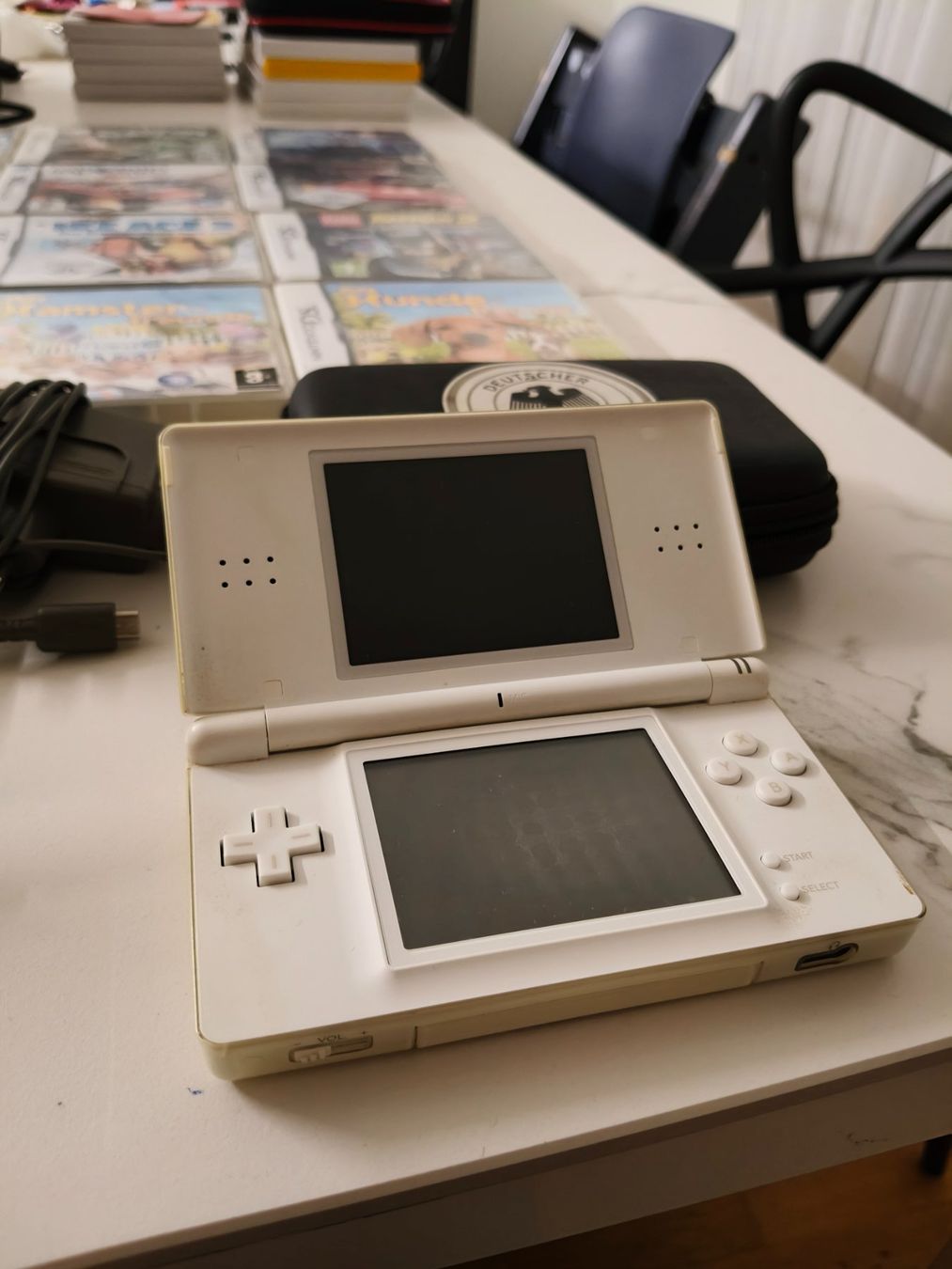 Nintendo Konsolen: Nintendo DS Lite Bundle, 2 Konsolen & 12 Spiele – Gebraucht aus Oensingen von ece_8k7q 5