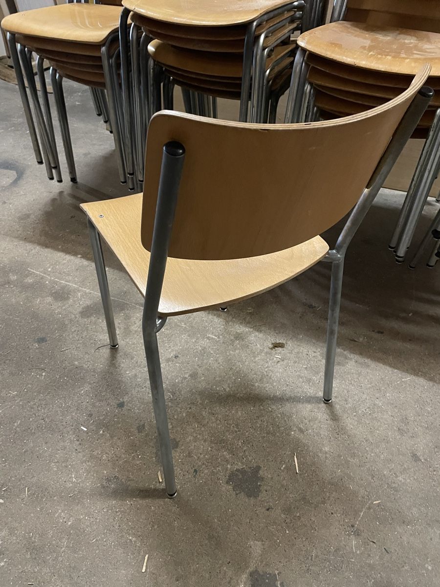 Sedie: Stapelstühle 28Stk – Usato da Pratteln venduto da efeu12 3