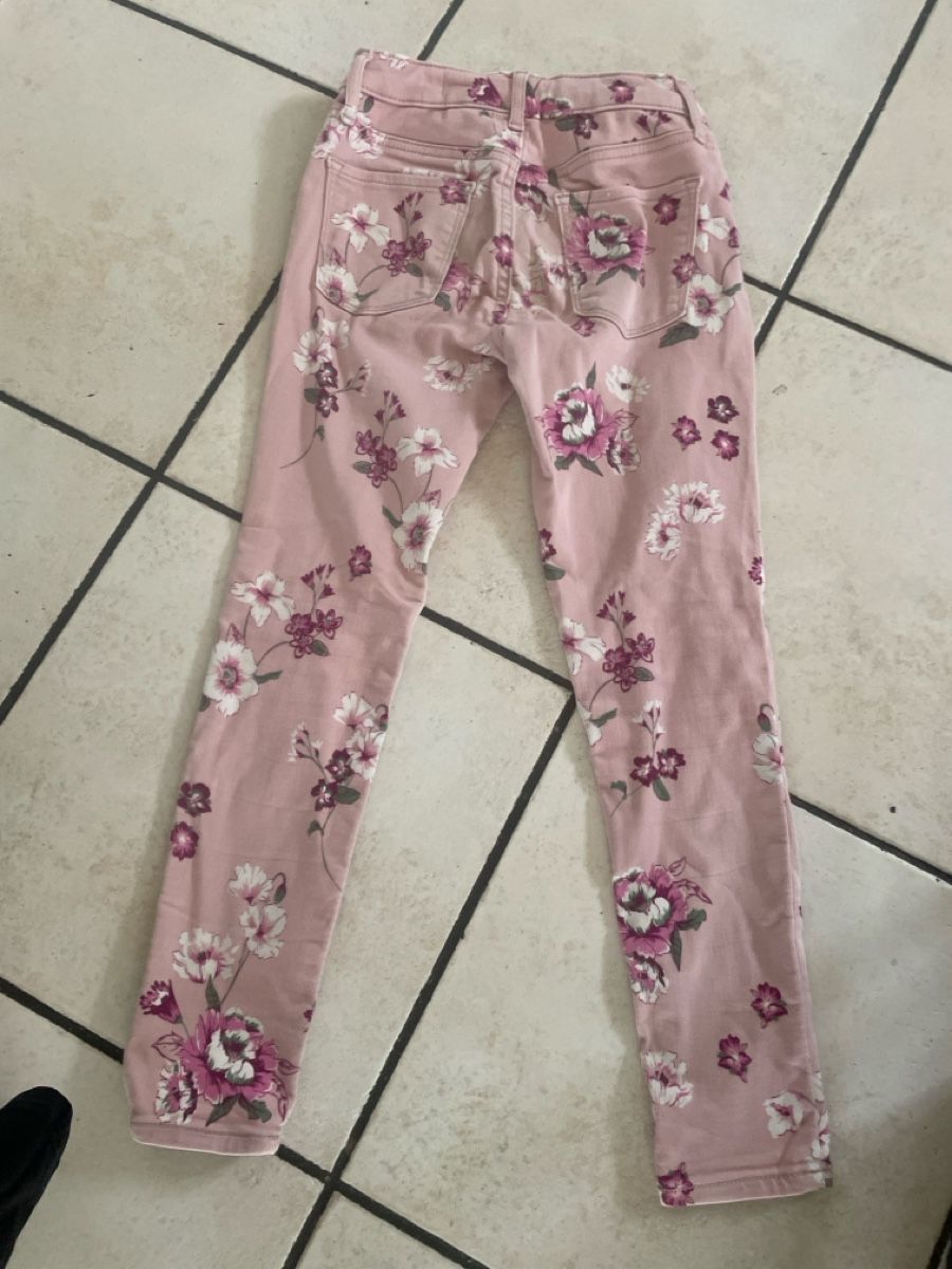 Gap Hosen: Gap Sommer Jeans Gr. 8/128 mit Blumenmuster – Gebraucht aus Obergerlafingen von cabo4 1