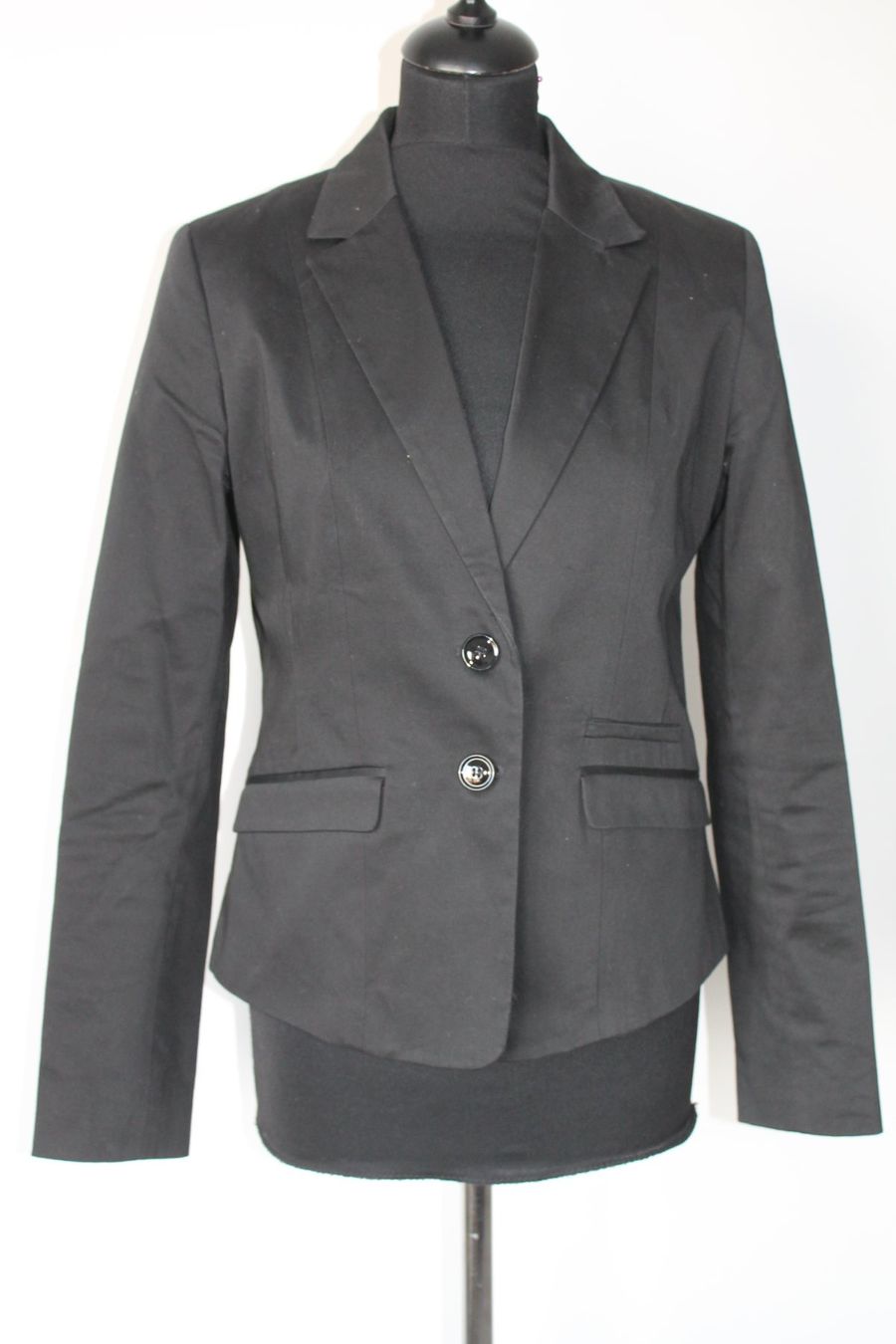 H&M Jacken: Blazer noir H&M taille 42 – Gebraucht aus Chez-le-Bart von jasse 1