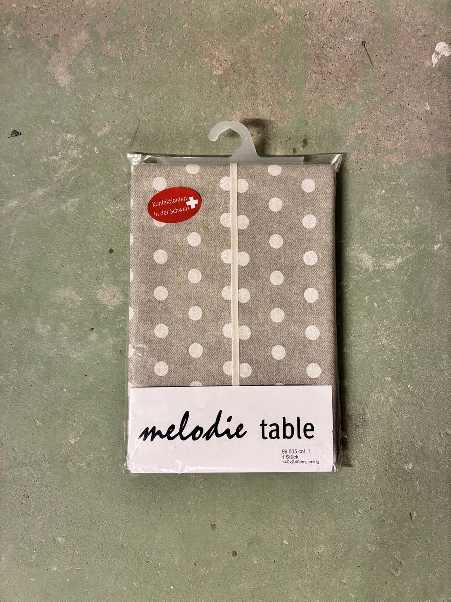 Tessuti: Melodie Table Polkadots 140x245cm neu – Nuovo e nell'imballaggio originale da Zürich venduto da Spurlos123