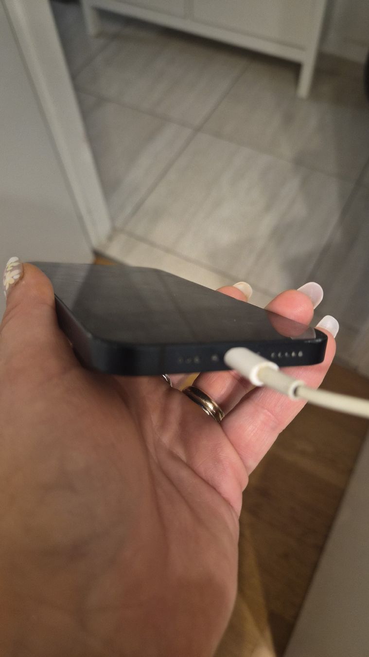 Apple Telefoni cellulari / Smartphones: Iphone 14 128giga – Usato da Lugano venduto da cla_x5tk 4