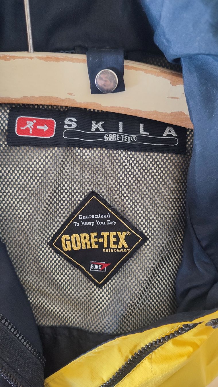 Giacche: Goretex-Jacke 36 – Usato da Basel venduto da kopfstand 5