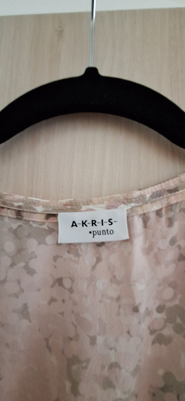 Akris Tops: Akris - Seidentop – Gebraucht aus Granges VS von dan_6bcm 3
